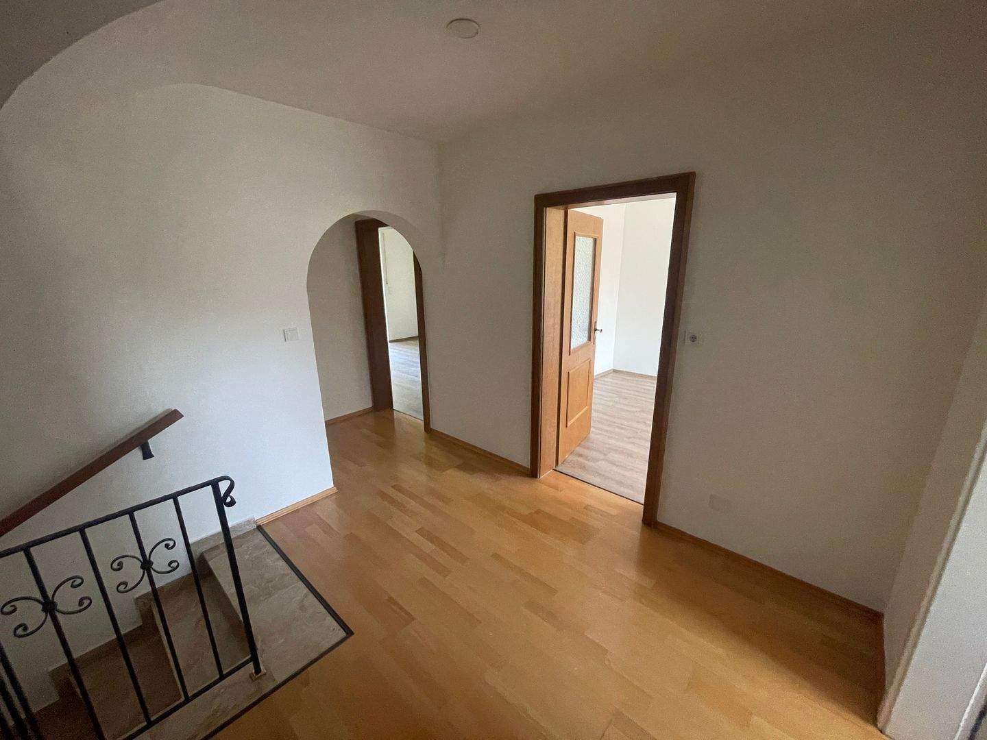 bild - Familienglück in Kolbermoor: Doppelhaushälfte mit Garten, Garage und viel Wohnkomfort