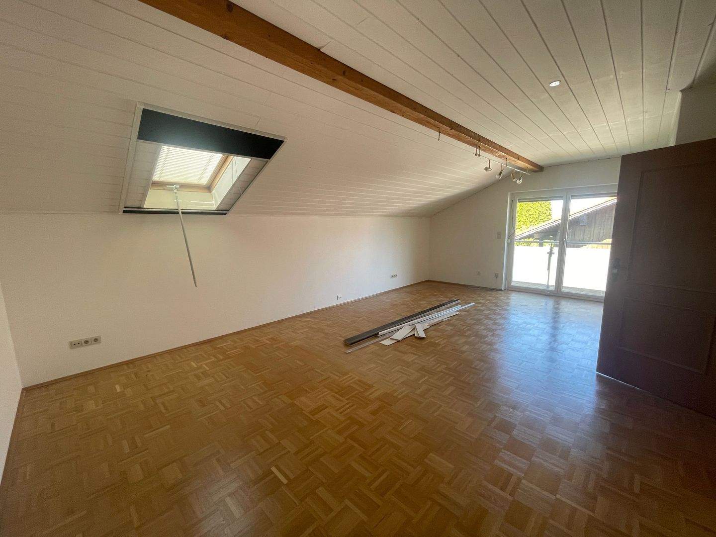 bild - Familienglück in Kolbermoor: Doppelhaushälfte mit Garten, Garage und viel Wohnkomfort