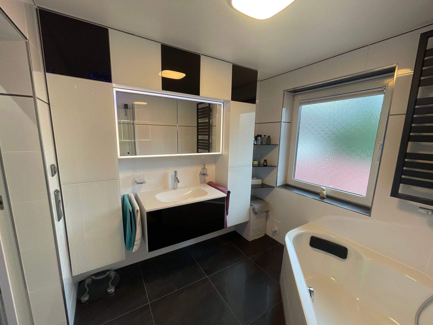 bild - Platz für die Familie – großzügige Maisonettewohnung mit eigenem Wellnessbereich in Kolbermoor