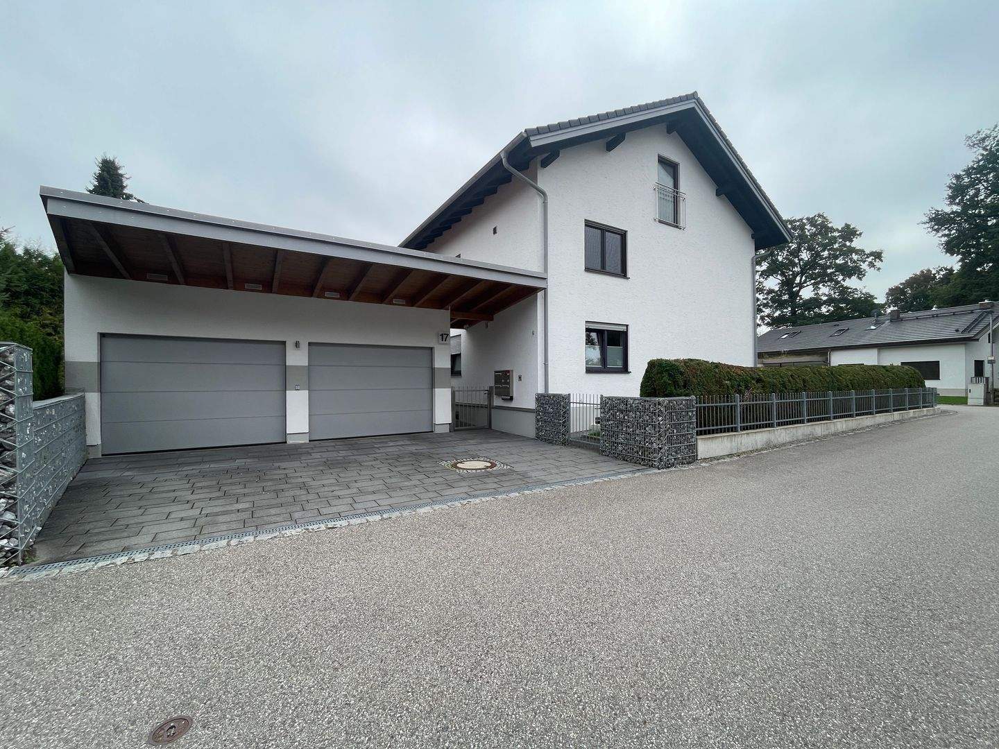 bild - Platz für die Familie – großzügige Maisonettewohnung mit eigenem Wellnessbereich in Kolbermoor